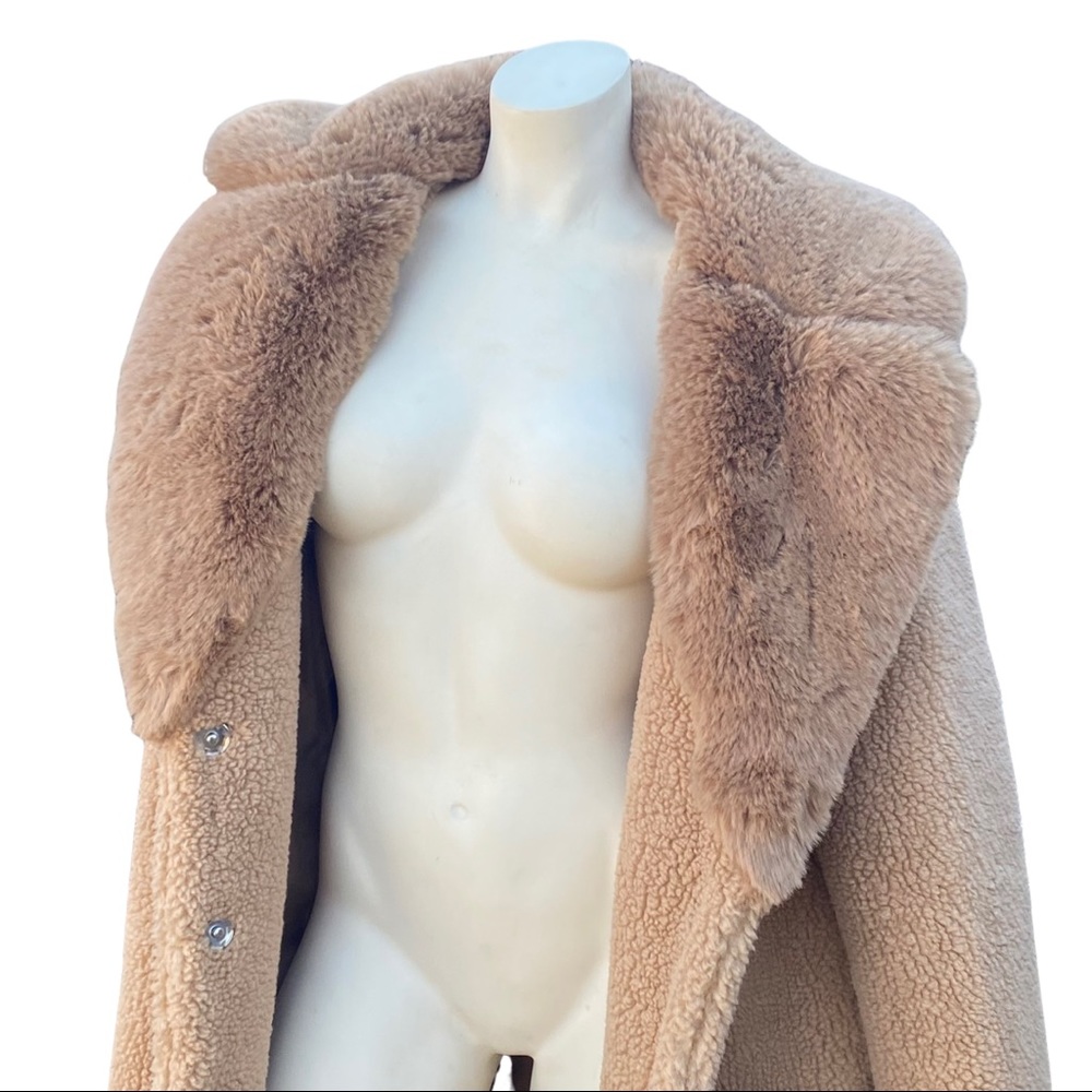 LIGHT BROWN/TAN NEW YORK & COMPANY WINTER FUR COAT WITH FULL FUR COLLAR NWT